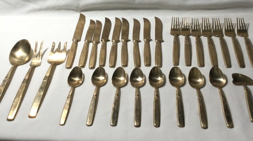 28 piece Gold Plated Cutlery Set