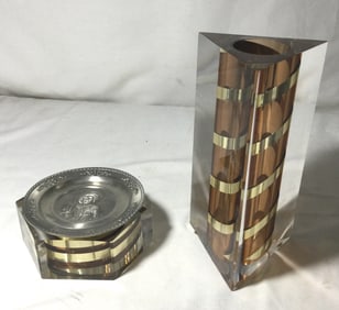 Lucite Acrillico set of 2 Vase and  Ashtray