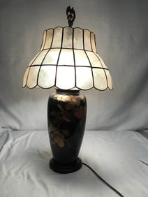 Oriental themed ginger jar lamp with oyster shell