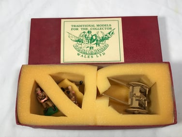 Trophy Miniatures Ref No. EQbav