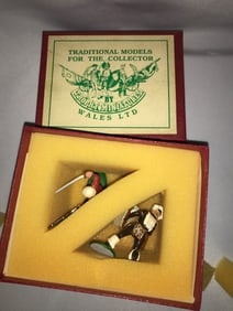 Trophy Miniatures Hand to Hand Series HZ1