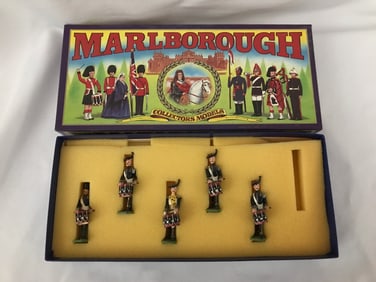 Marlborough Collector Models MF 22