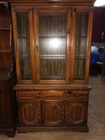Broyhill China Cabinet