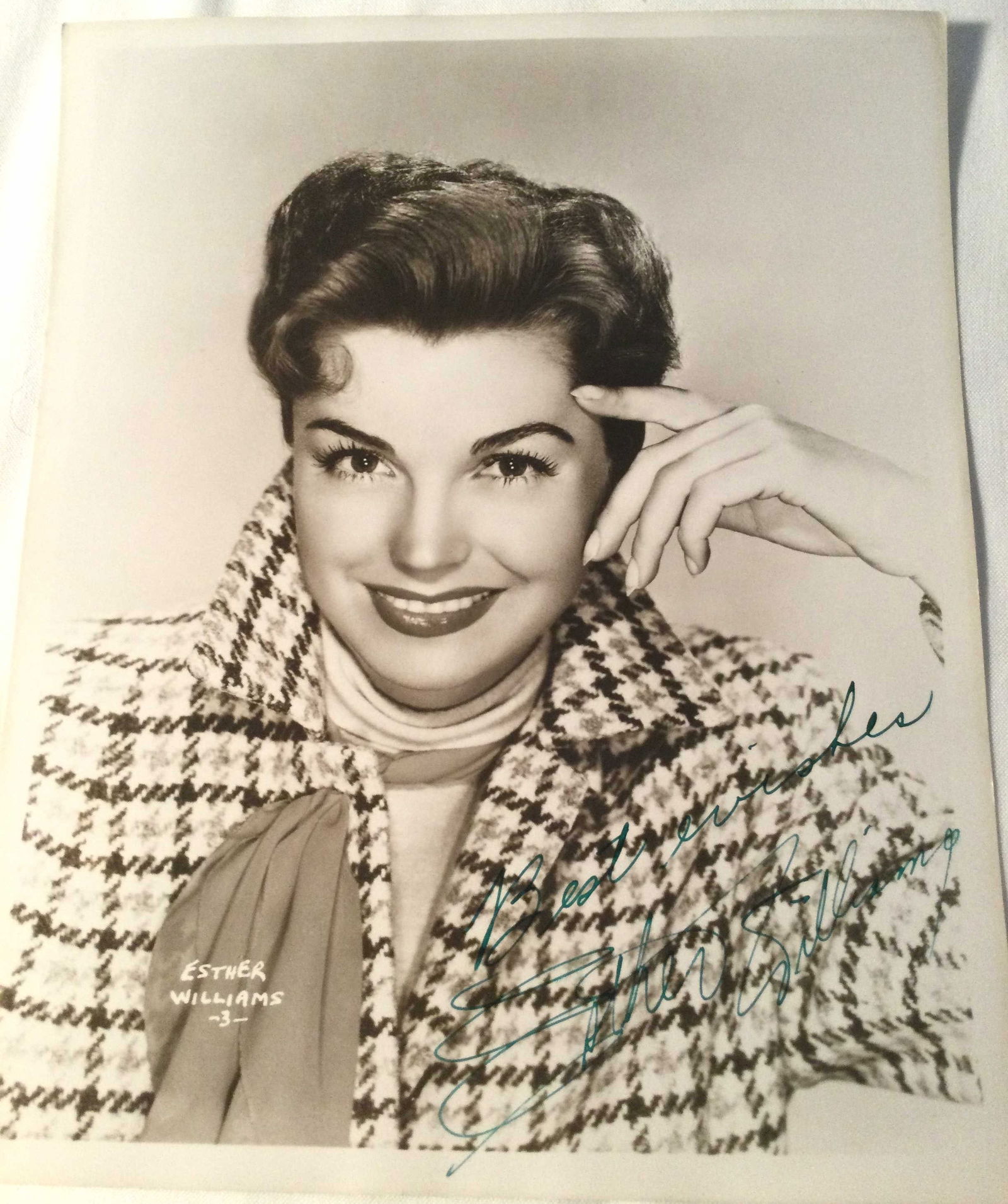 Esther Williams Autographed Photo 8 x 10 (1 of 5)