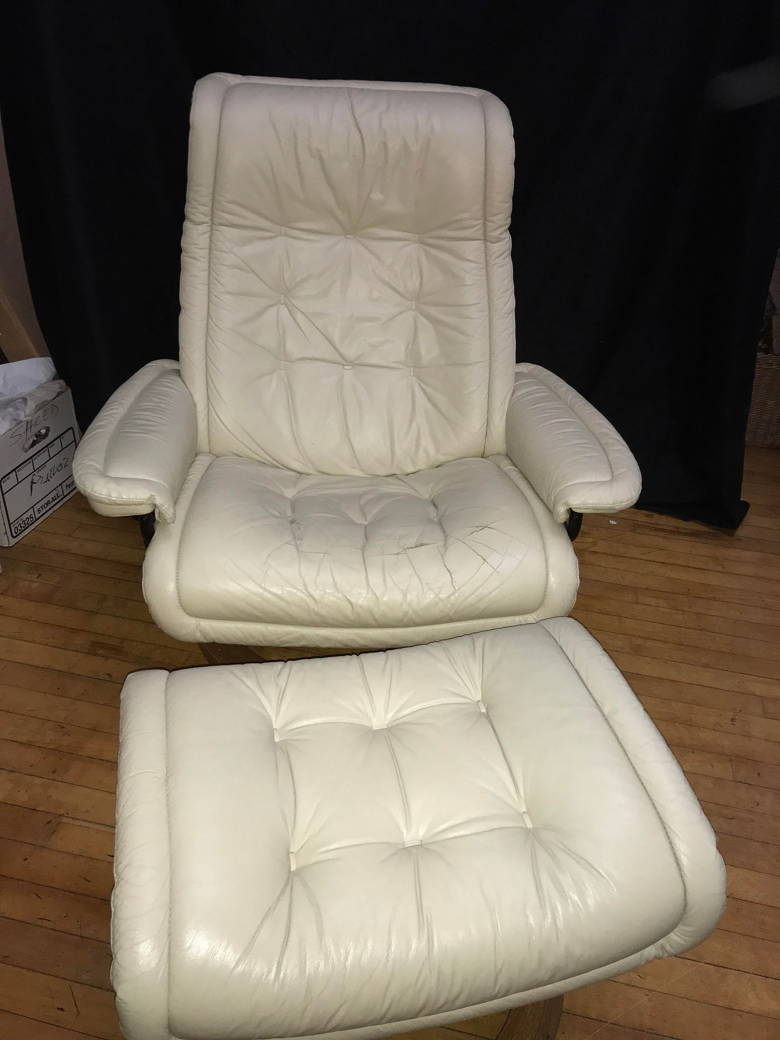 Leather Chair w/ Foot Rest (1 of 8)