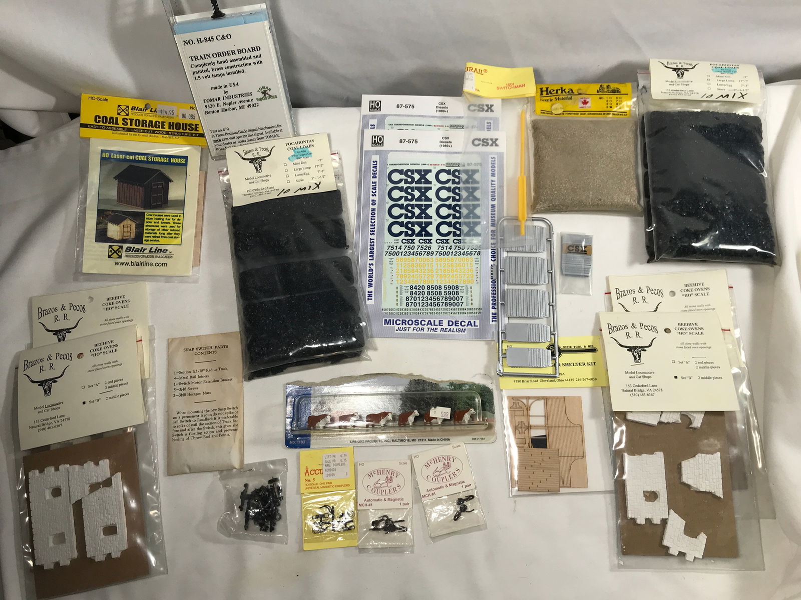 Model Train Accessories (1 of 4)