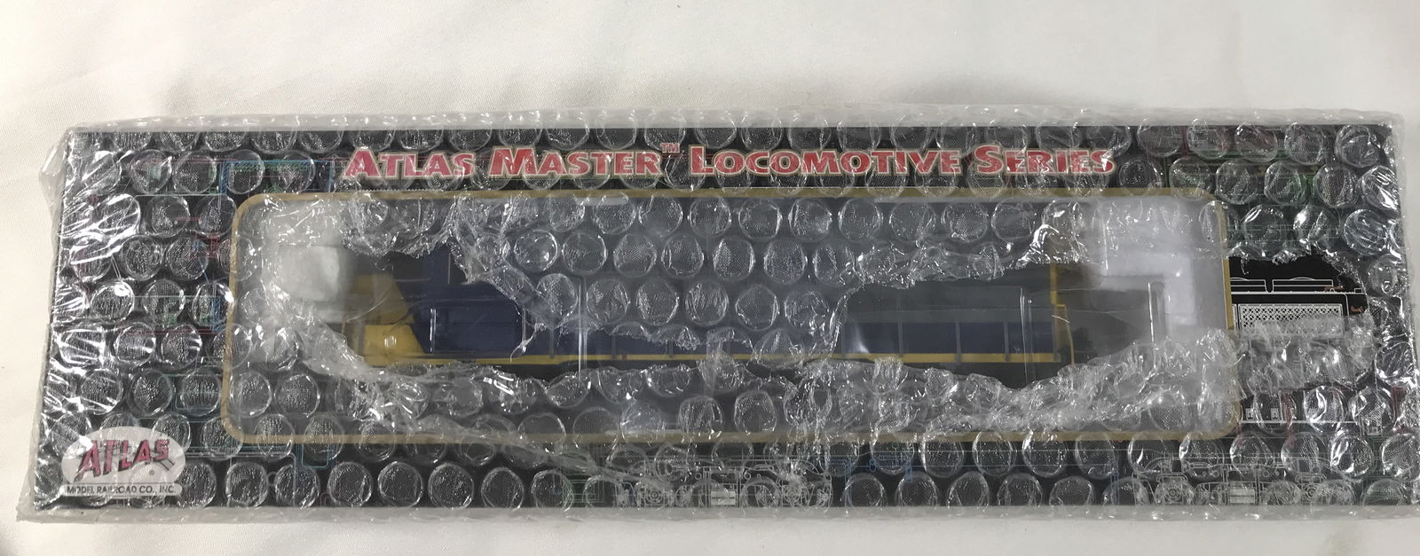 Atlas Locomotive GP-38 #8969 CSX new (1 of 4)