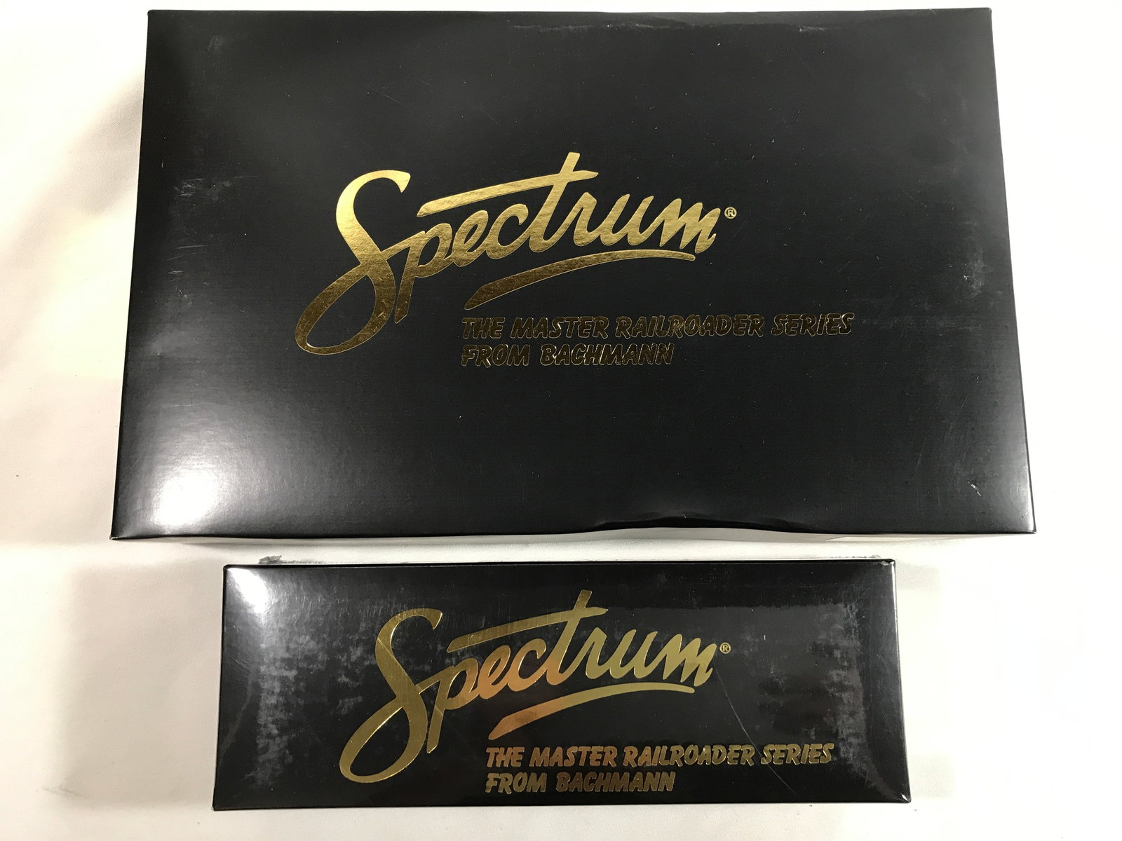 Bachmann Spectrum HO USRA 2-6-6-2: Articulated Steam Locomotive Chesapeake and Ohio H5, item #82602 & unmarked train car in original packaging