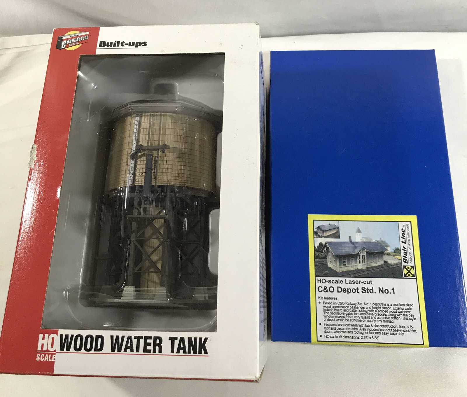 Walthers HO Scale Wood Water Tank & (1 of 5)