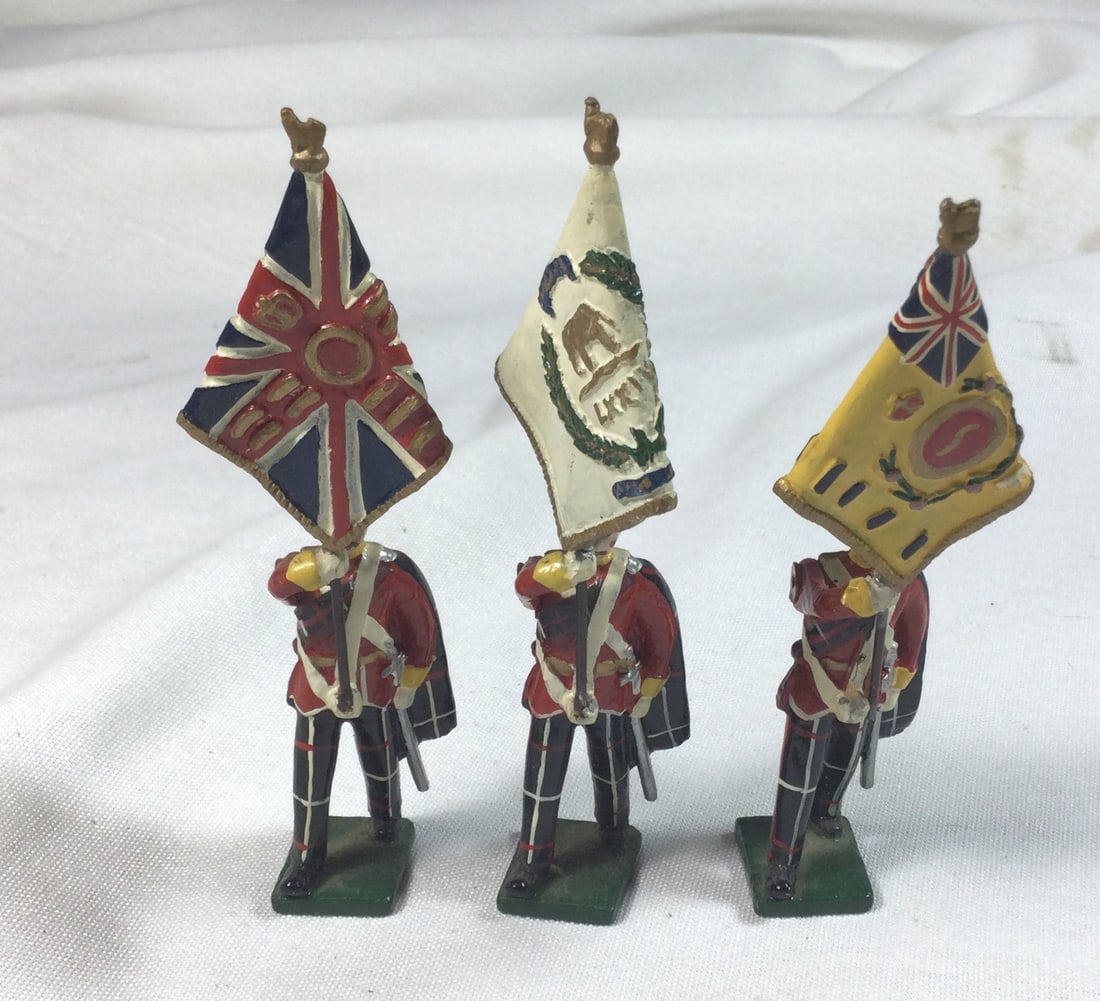 Vintage Toy Metal Soldier Flagbearers: 3 men carrying flags