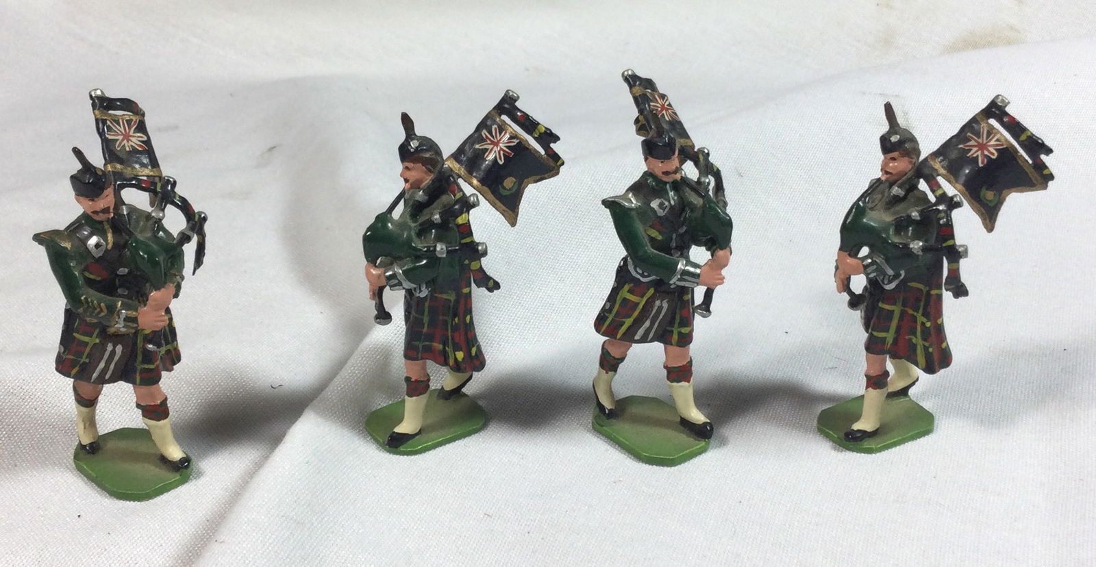 DUCAL Vintage Toy Soldiers (1 of 3)