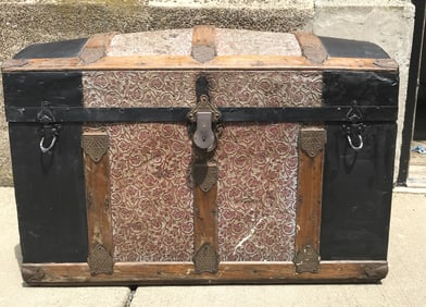 Vintage Steamer Chest Trunk