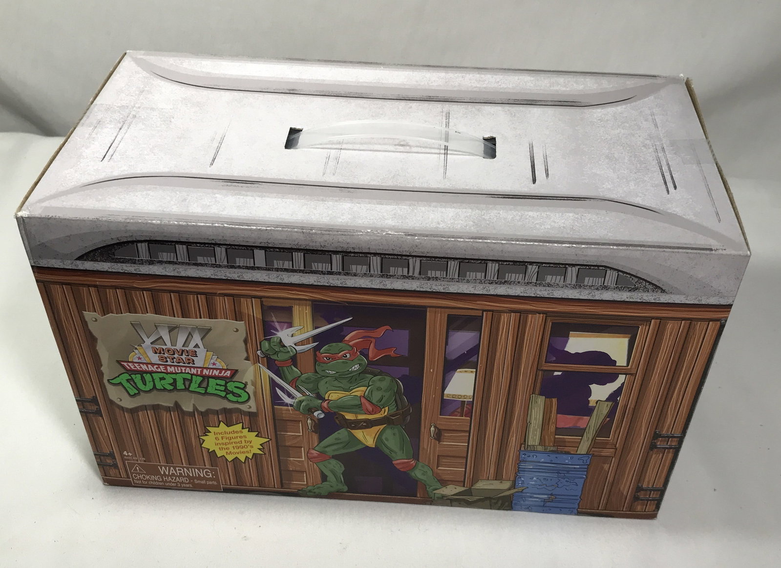 Teenage Mutant Ninja Turtles Movie Star Box: Measures L: 13 inches H: 8 inches W: 7 inches with Figures inside