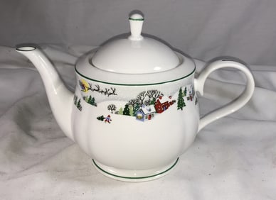 Lenox Christmas Sleighride Teapot & Lid