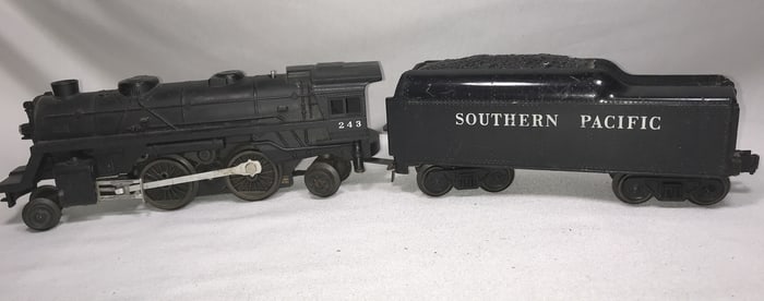Lionel 243 Locomotive & Southern Pacific Tender