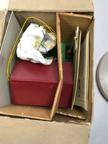 Lionel 145 Automatic Gateman in org window box