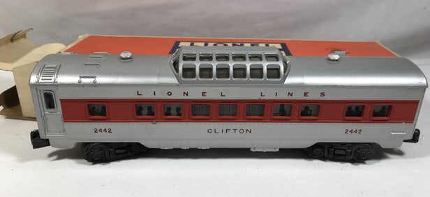 Lionel 2442 Illuminated Vista-Dome Car in org box