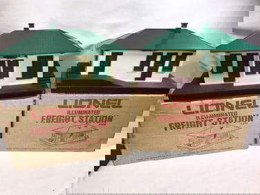 Lionel 256 Illuminated Freight Stations (2)