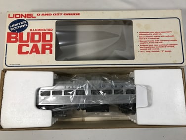 Lionel Illuminated Budd Car 8768 in org box