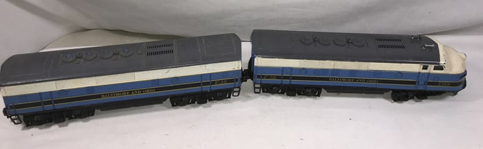 Lionel 2368 B&O Locomotive & Train Car