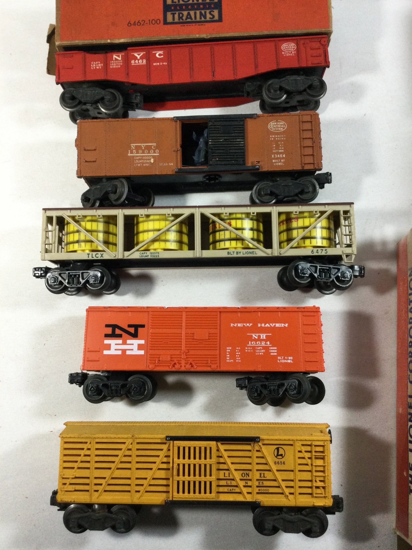 Lionel Trains 5 Car Collection (1 of 10)