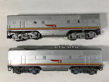 Lionel Santa Fe Train Cars (2)