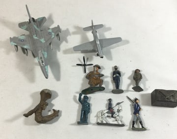 Seven lead soldiers & two US Air Force