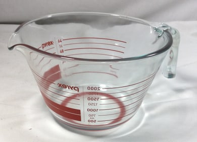 Pyrex 8 Cup Measuring Cup, Glass