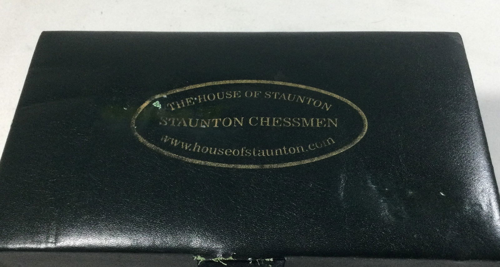 Rosewood Lacquered Chess Piece Set: included in a vinyl covered storage case,And extra queen piece on each side