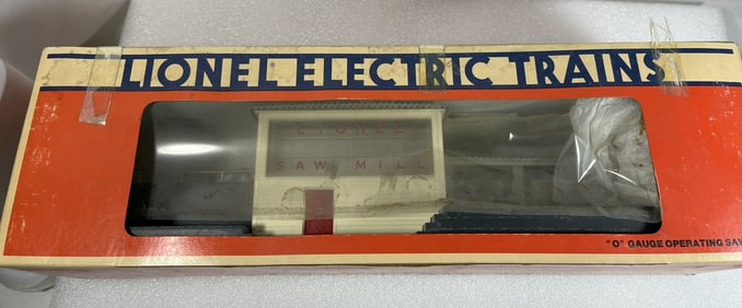 Lionel 6-2301 Operating Sawmill in org box