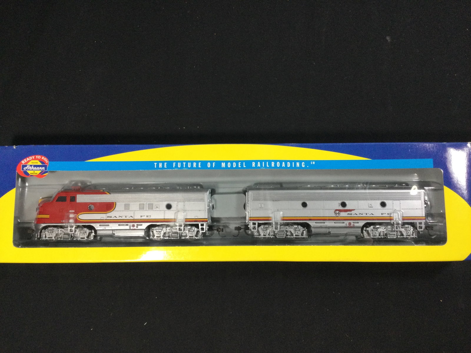 Athearn HO Scale 8021 Santa Fe in org box (1 of 5)