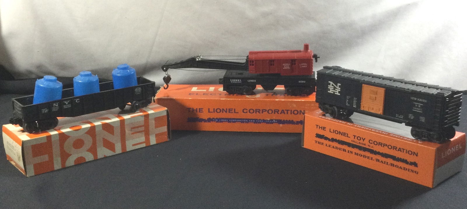 Lionel Train Cars with boxes (3) (1 of 8)
