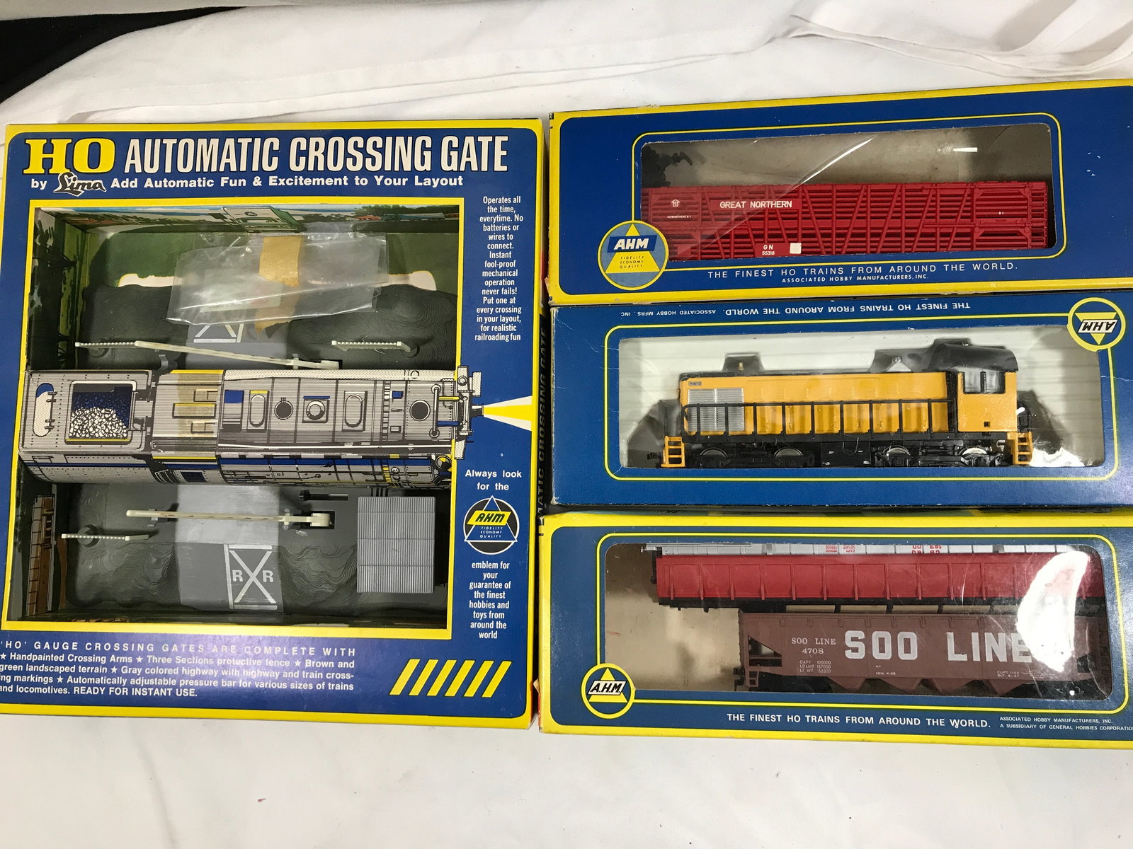 HO Gauge AHM Collection in org boxes (1 of 3)
