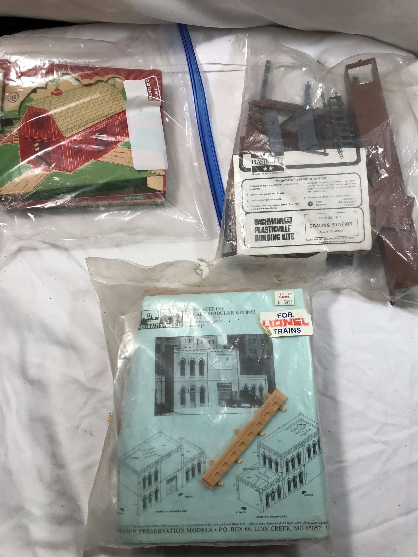 Model Kits for Buildings (3) (1 of 4)