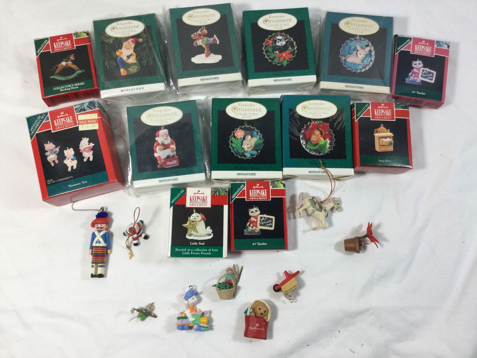 Hallmark Keepsake Ornament Collection (1 of 4)