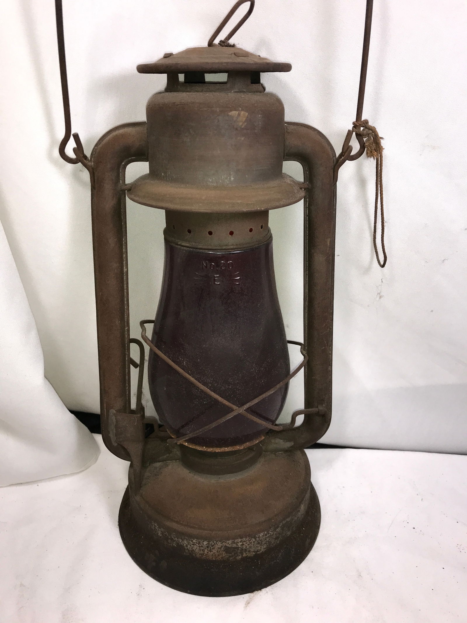 Vintage Cold Blast Kerosene Lantern Red Globe (1 of 5)
