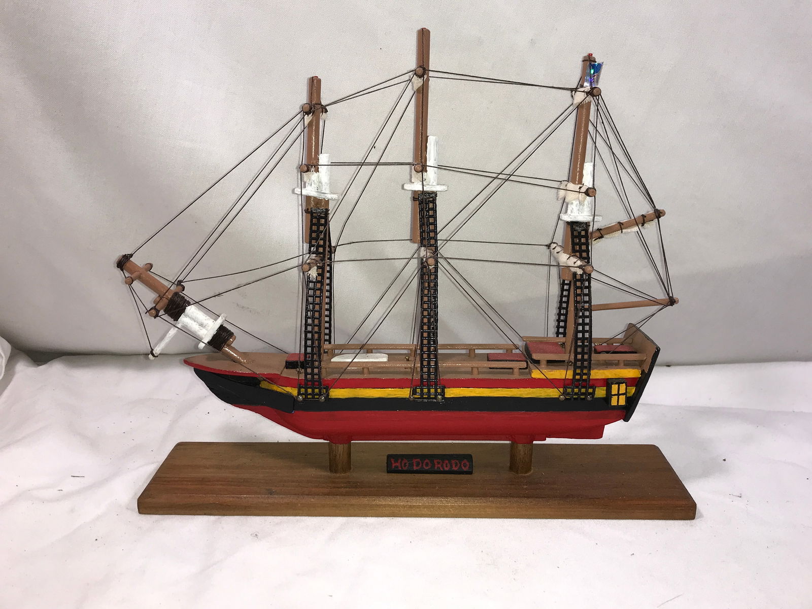 Wood Hand Painted Ship HO DO RODO (1 of 4)