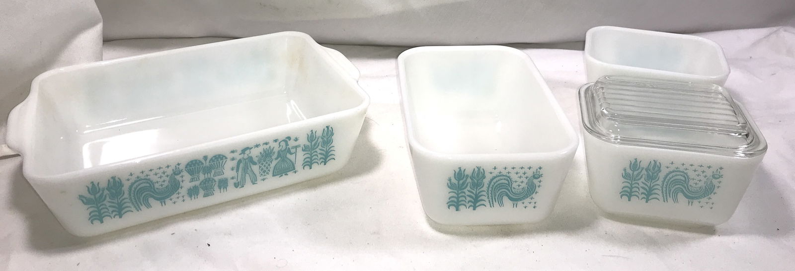Pyrex Butterprint Collection (4 total): 1 1/2 quart measures 9 1/2 x 7 inches, butter dish is 6 3/4 by 4 1/4 inches, 1/2 cup dishes (1 with glass lid) is 4 1/4 by 3 1/2 inches