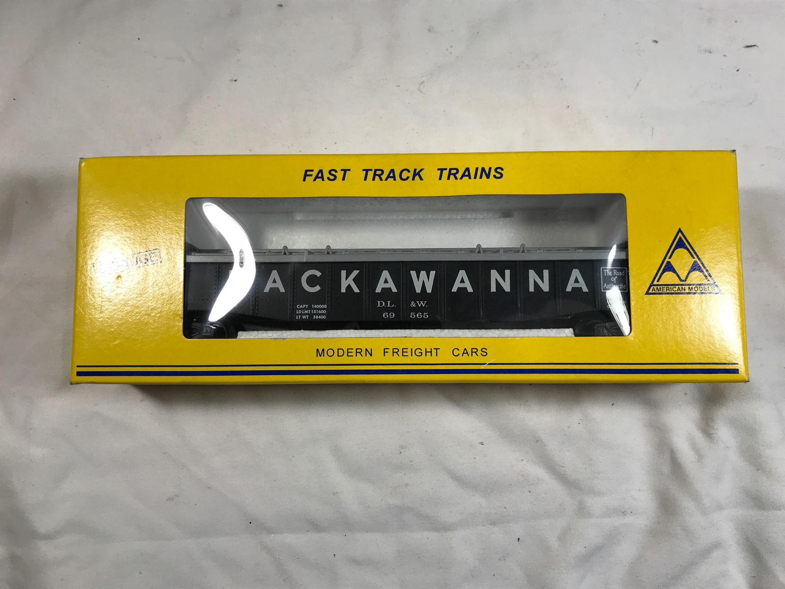 American Models S Gauge Lackawanna Freight Car (1 of 6)