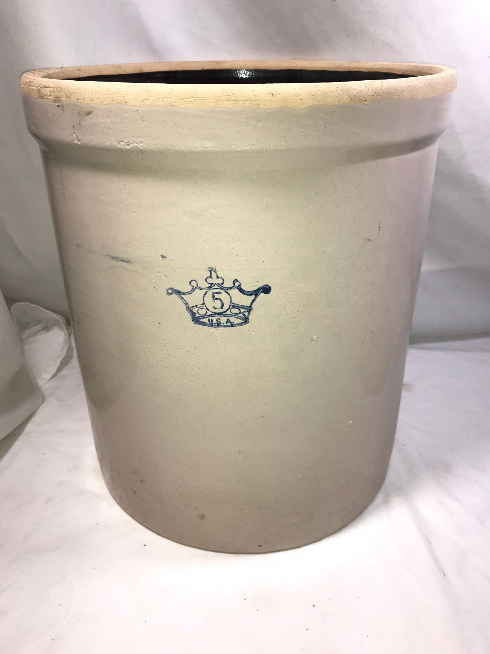 5 Gallon Stoneware Crock (1 of 5)