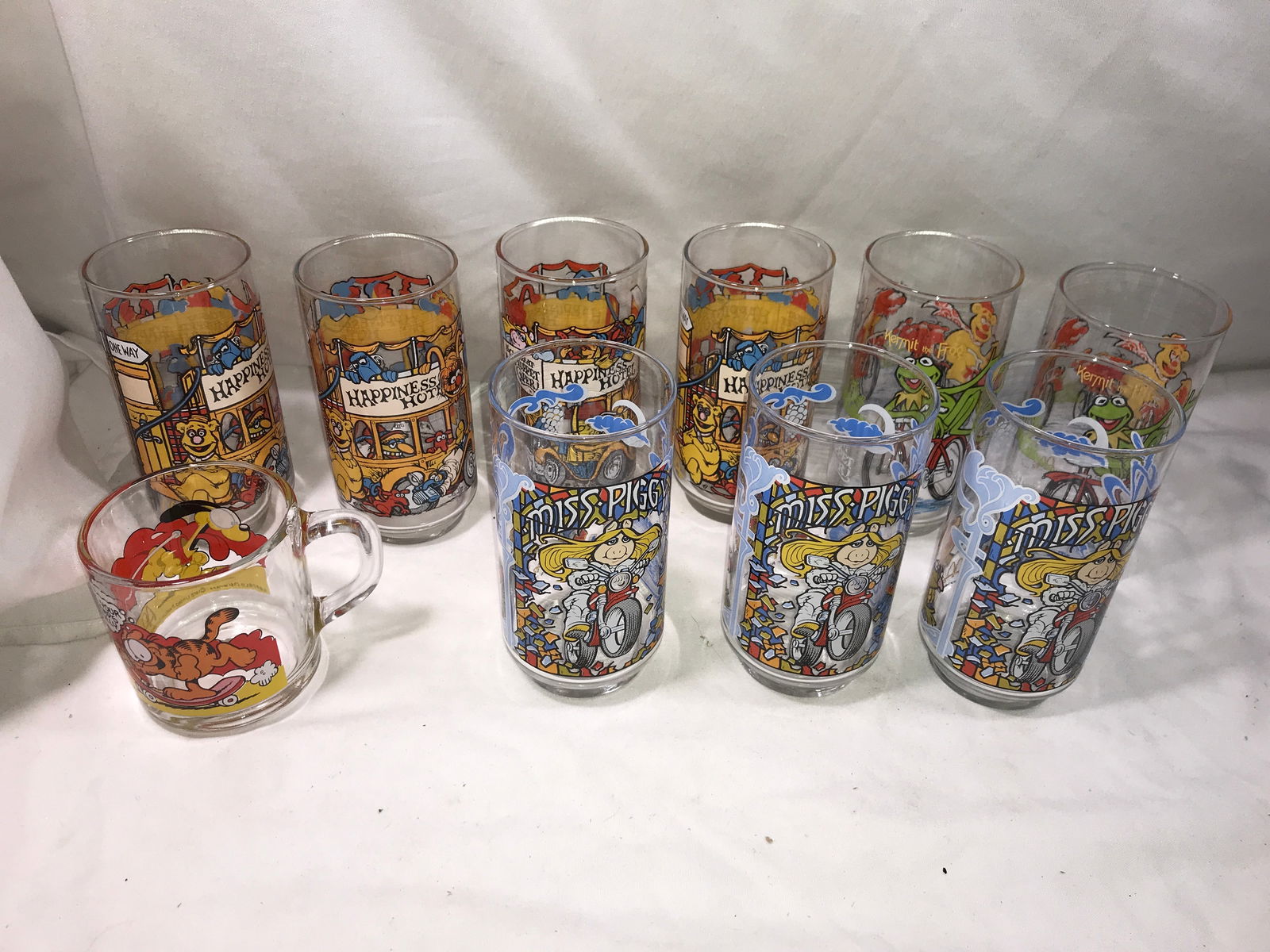 Collectible Muppets & Garfield Glasses: All in good condition, All McDonalds collectors items