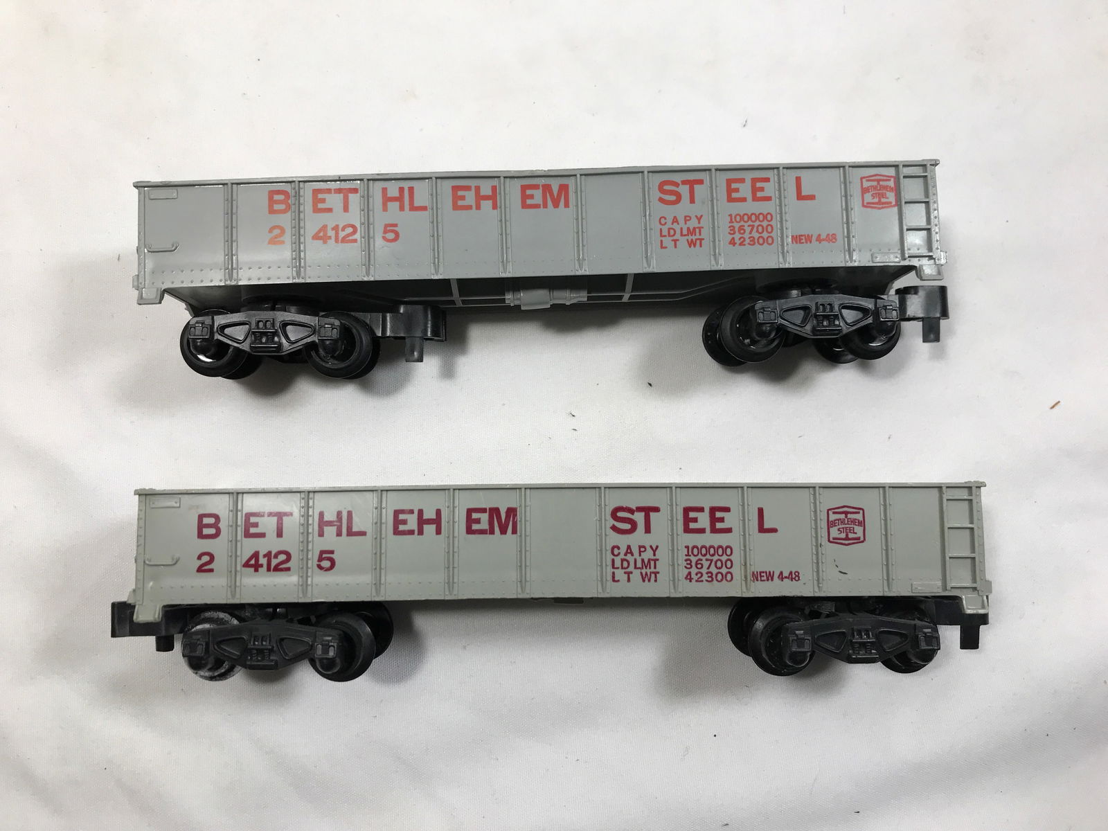Bethlehem Steel HO Scale Gondola Train Car: In very good condition, no boxes