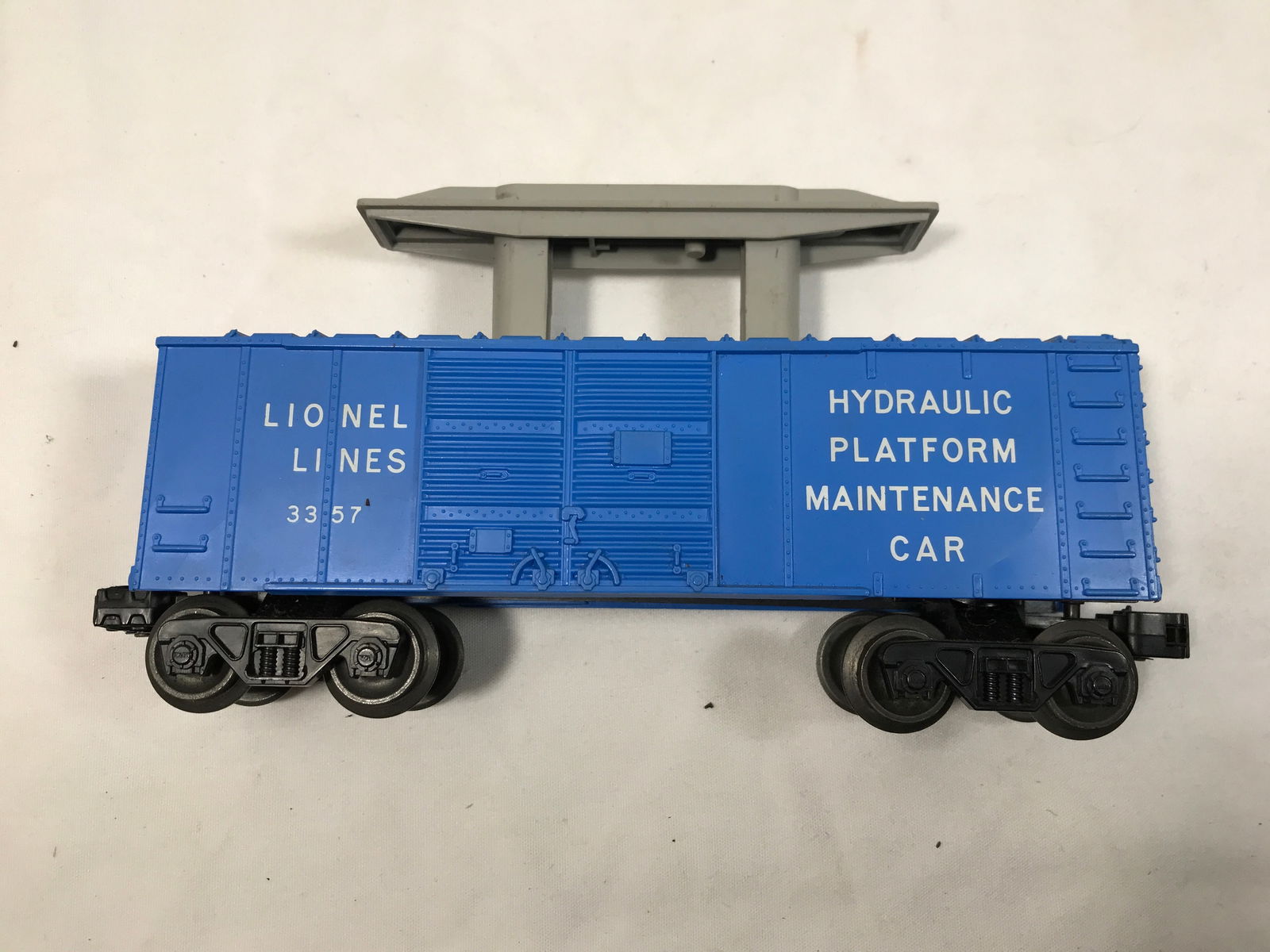 Lionel 3357 Hydraulic Platform Maintenance Car (1 of 5)