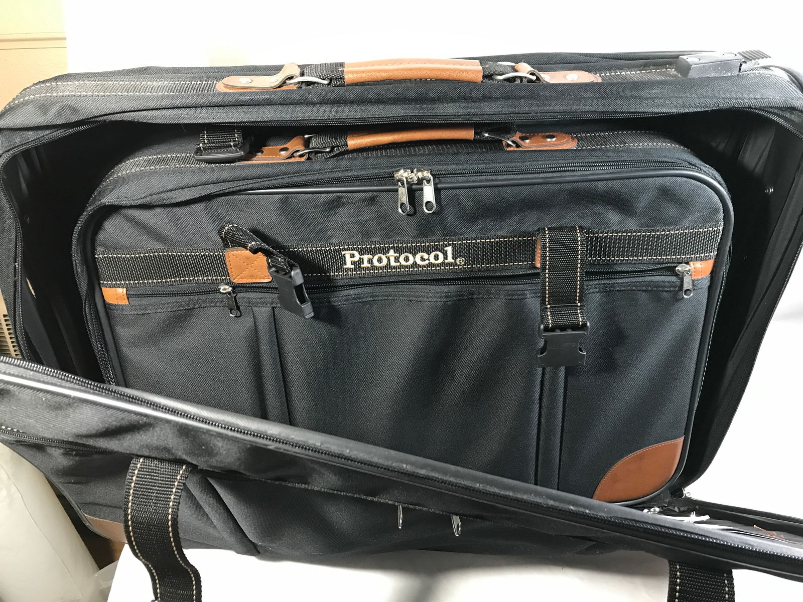 Protocol Black Soft Sided Luggage Bags (3) (1 of 7)