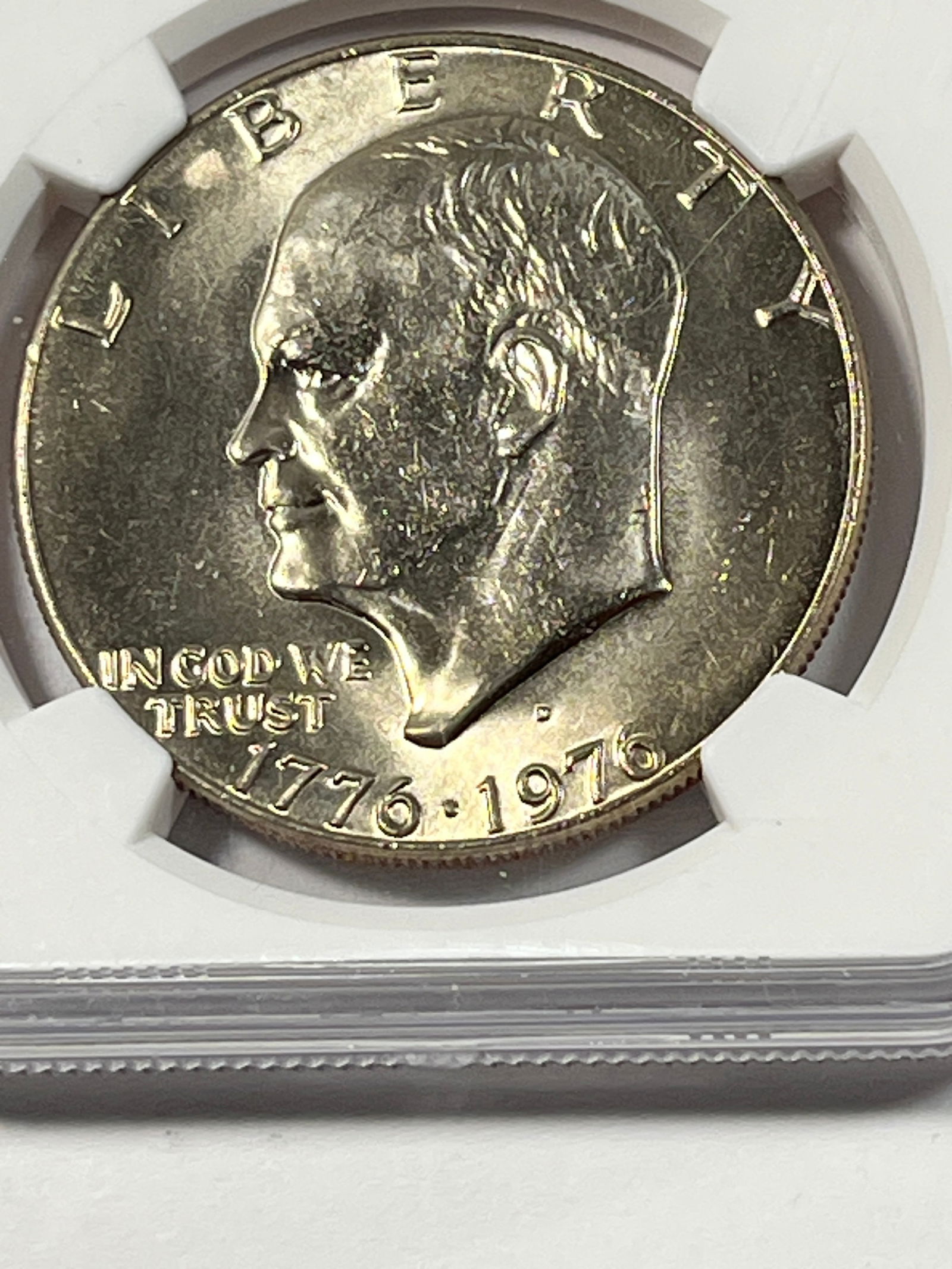 1976 D Type 1 Eisenhower Dollar - 3