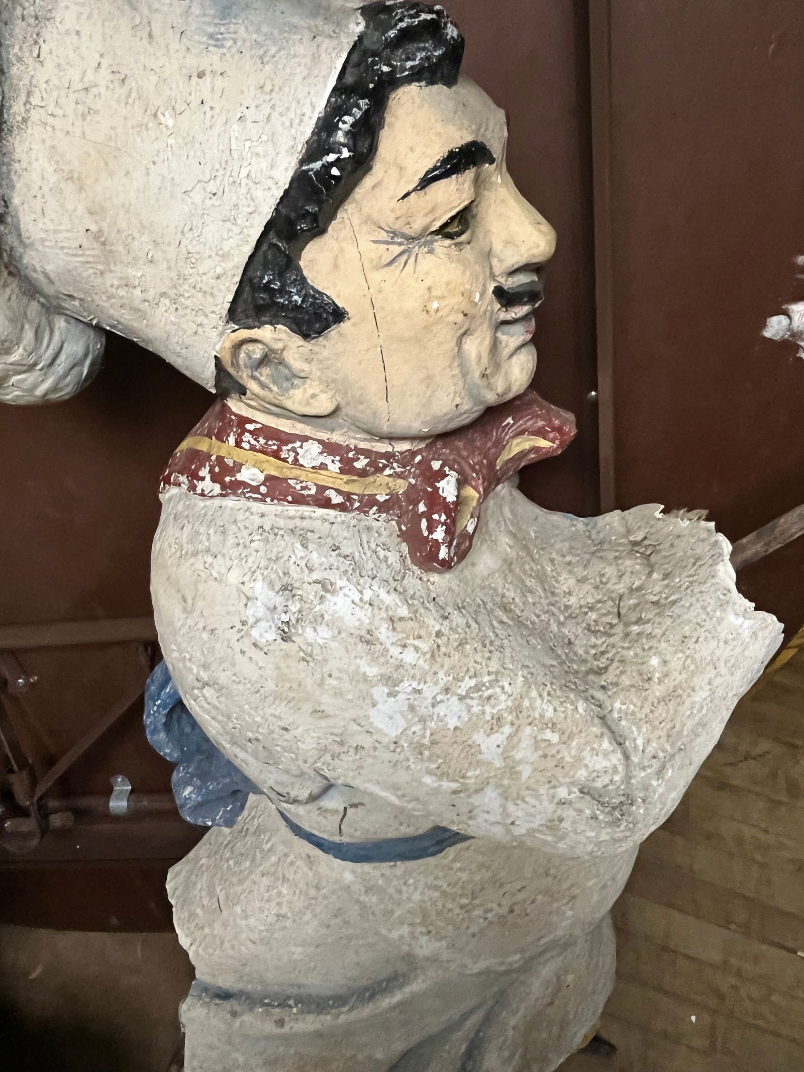 Large-Scale Advertising Chef Figure - 16