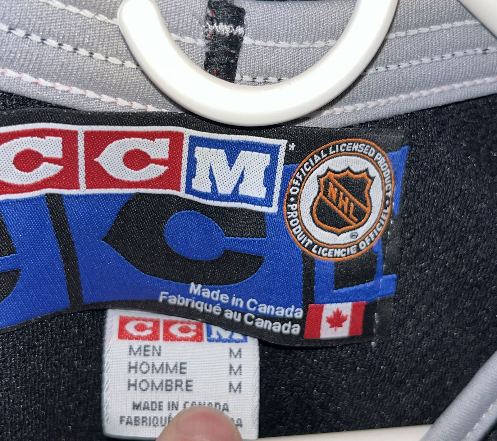 Michael Peca Jersey Signed by Daniel Briere 48 - 5