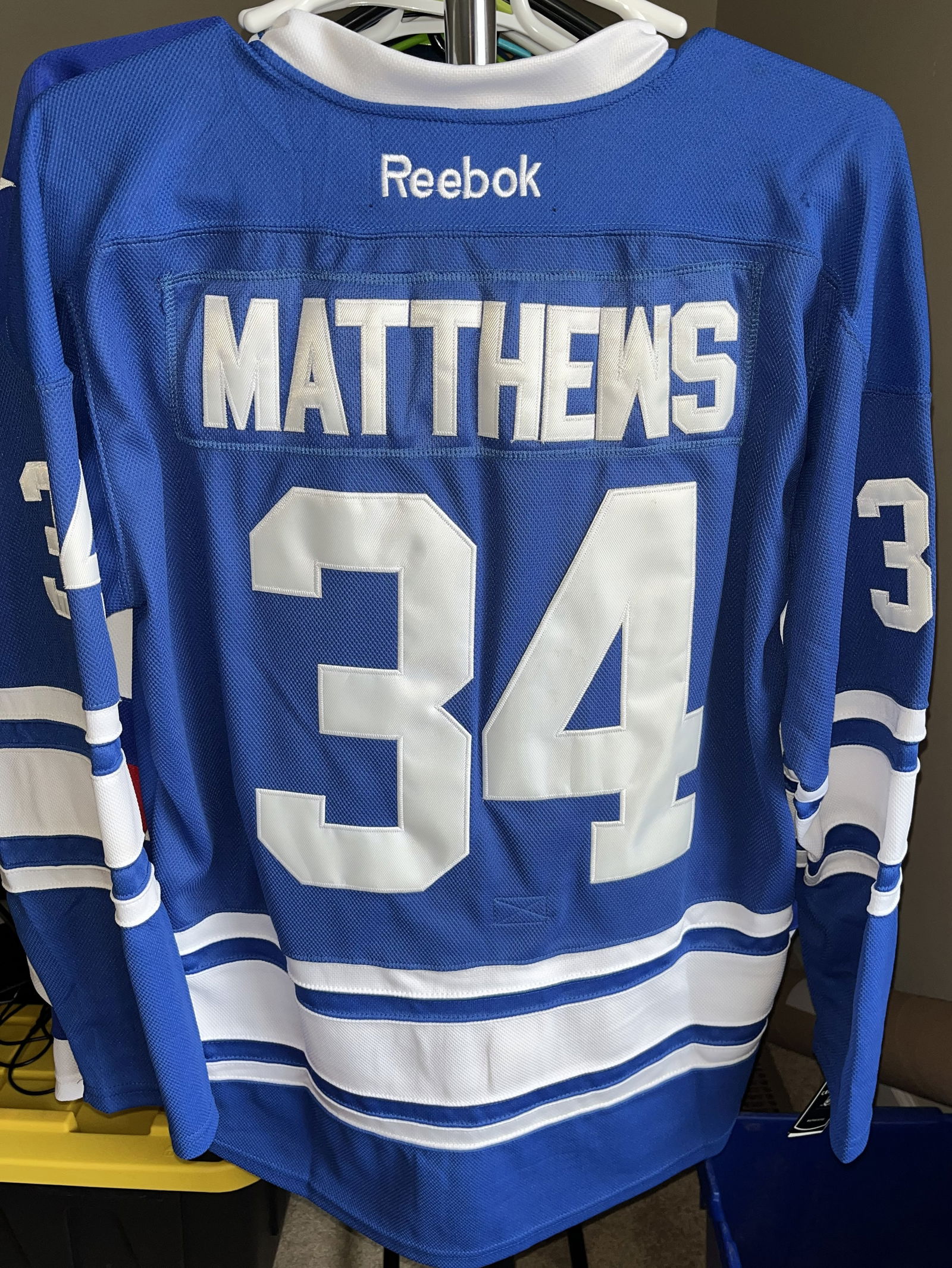 Austin Matthews Toronto Maple Leafs Jersey (1 of 5)