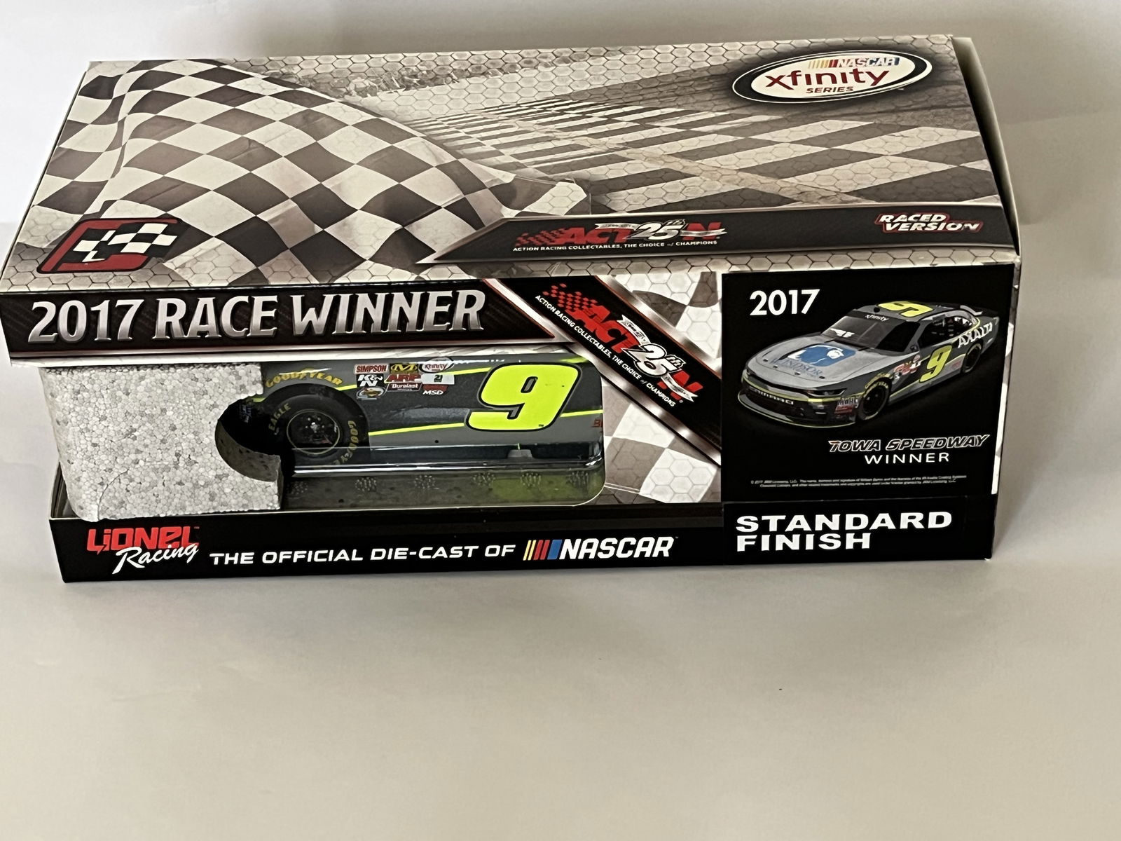 Lionel Racing William Byron #9 Axalta 2017 Camaro Iowa Win Autographed Die-cast Model Car: This is a 1:24 scale die-cast model car manufactured by Lionel Racing as part of the Action Racing Collectables Silver Series. The model replicates the #9 Axalta Chevrolet Camaro driven by William