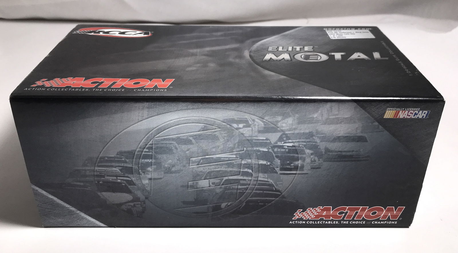 Action Racing Collectables Kevin Harvick #29 GM Goodwrench 2004 Chevrolet Monte Carlo Elite Metal: This is a 1:24 scale die-cast model car manufactured by Action Performance Companies, Inc. for the Racing Collectables Club of America (RCCA). The subject is the Kevin Harvick #29 GM Goodwrench 2004 C